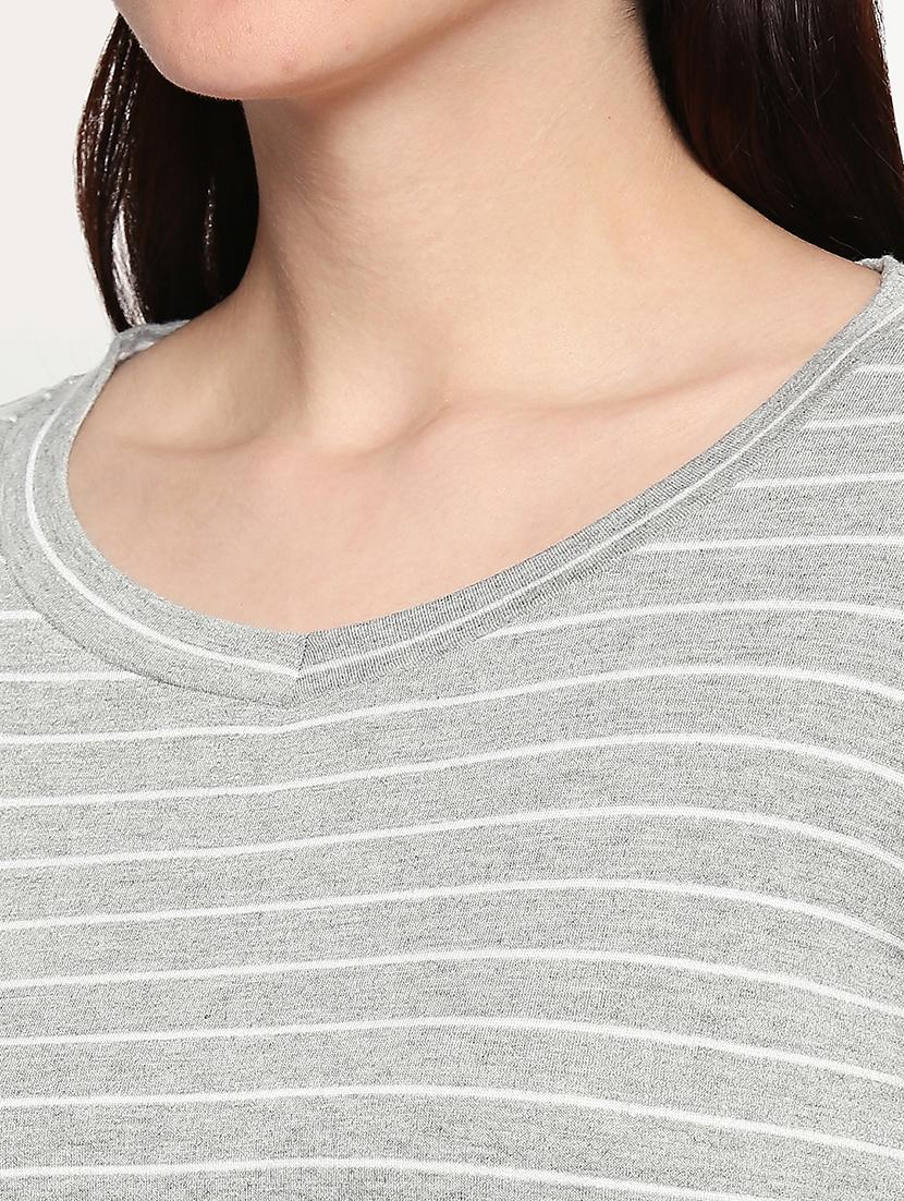 v neck striped tee - 17518189 - Zoom Image - 5