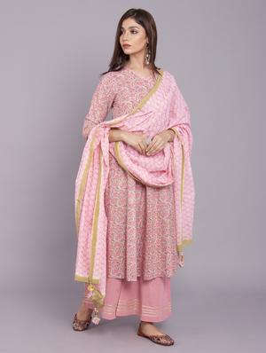 floral suit set - 17520593 - Standard Image - 2