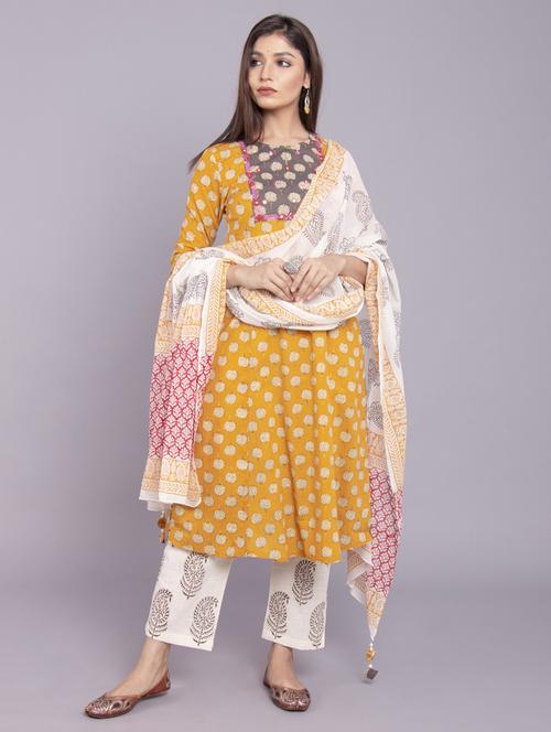 floral suit set - 17520597 - Standard Image - 1