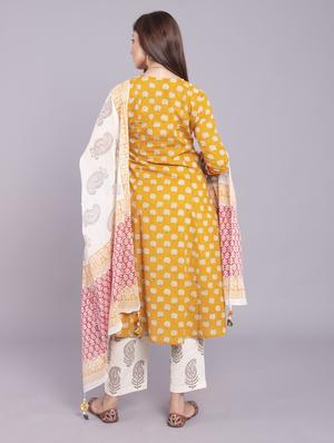 floral suit set - 17520597 - Standard Image - 4