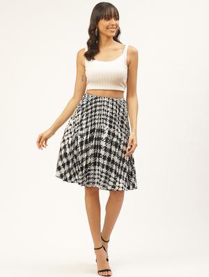 high rise abstract a-line skirt - 17521103 - Standard Image - 4