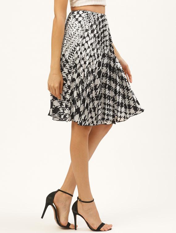 high rise abstract a-line skirt - 17521103 - Zoom Image - 2
