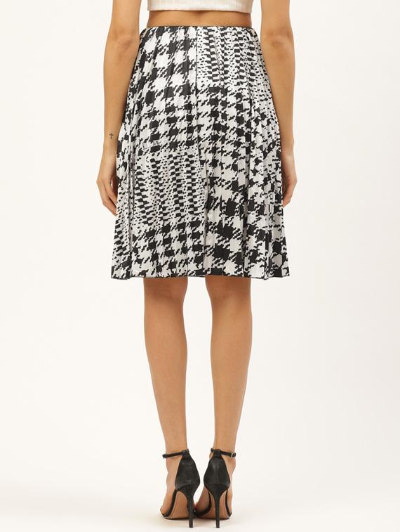 high rise abstract a-line skirt - 17521103 - Zoom Image - 3
