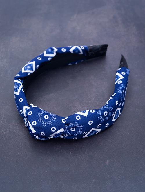 blue plastic hairband - 17521491 - Standard Image - 1