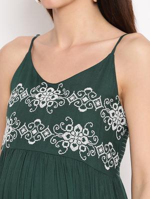 embroidered maternity wear dress - 17521951 - Standard Image - 4