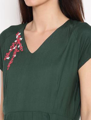 embroidered maternity wear dress - 17521964 - Standard Image - 4
