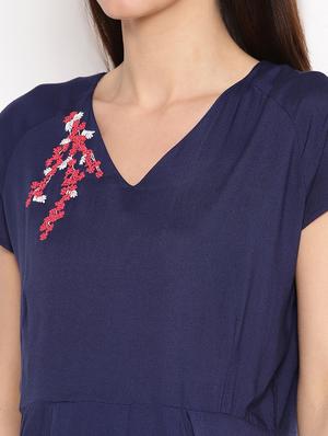 embroidered maternity wear dress - 17521965 - Standard Image - 4