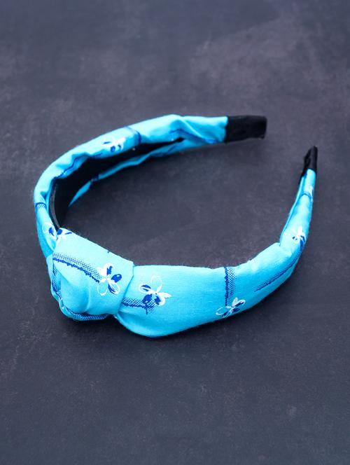 blue plastic hair band - 17522000 - Standard Image - 1