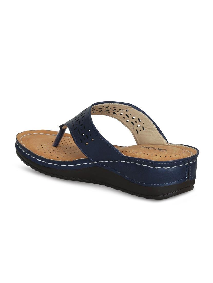 navy faux leather toe separator sandals - 17522262 - Zoom Image - 2