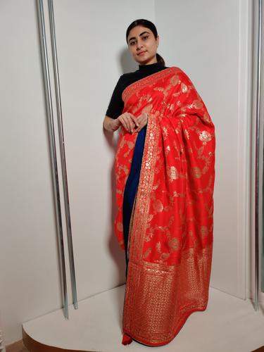 red silk saree with blouse - 17522488 - Standard Image - 1