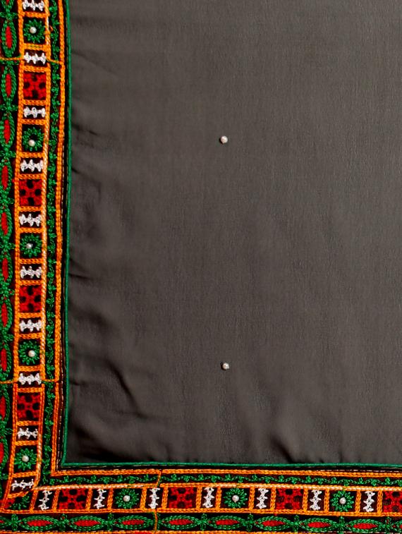 embroidered half and half saree with blouse - 17528573 - Zoom Image - 4