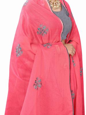 pink embroidered saree with blouse - 17529316 - Standard Image - 3