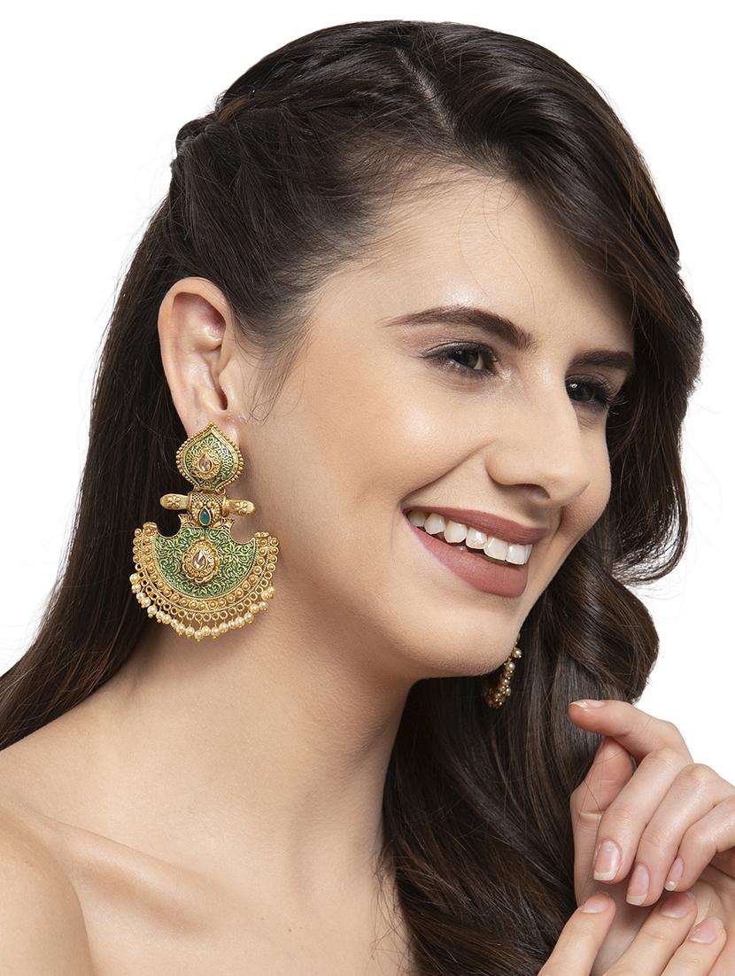 green metal chandellier earring - 17531227 - Zoom Image - 4