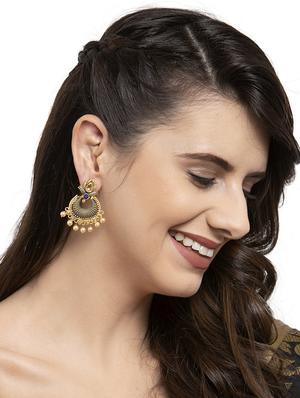 gold metal chandballi earring - 17531240 - Standard Image - 4