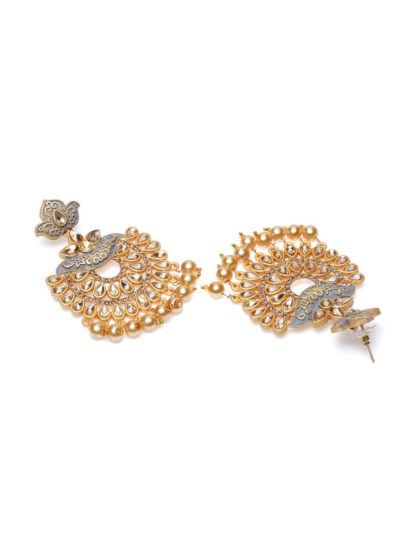 gold metal chandellier earring - 17531262 - Zoom Image - 3