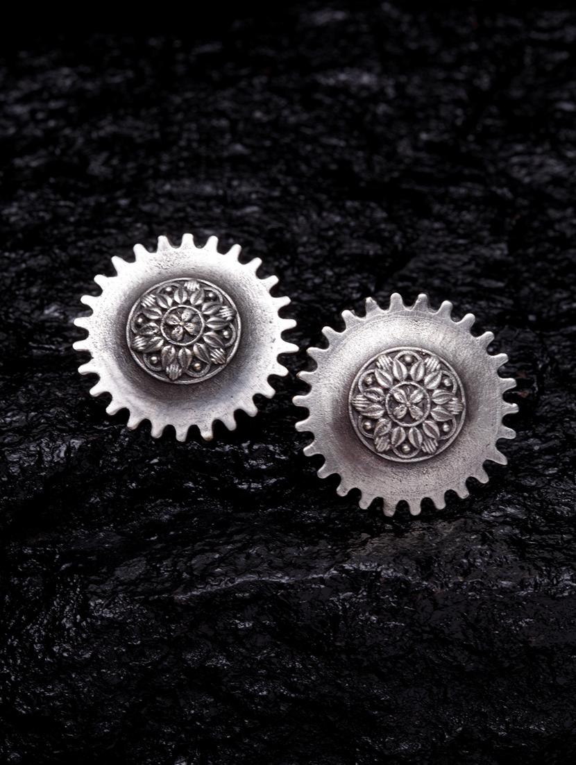silver brass studs earring - 17531276 - Zoom Image - 1