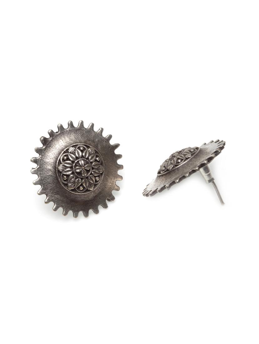 silver brass studs earring - 17531276 - Zoom Image - 3