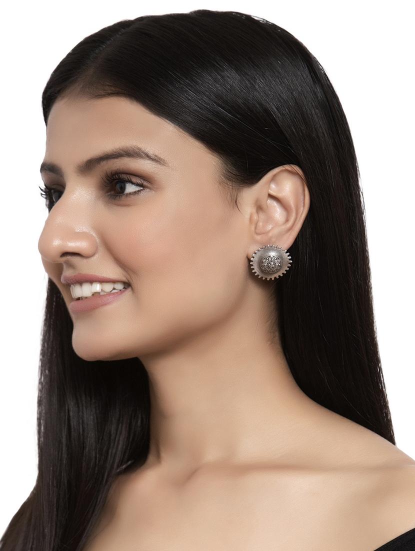 silver brass studs earring - 17531276 - Zoom Image - 4