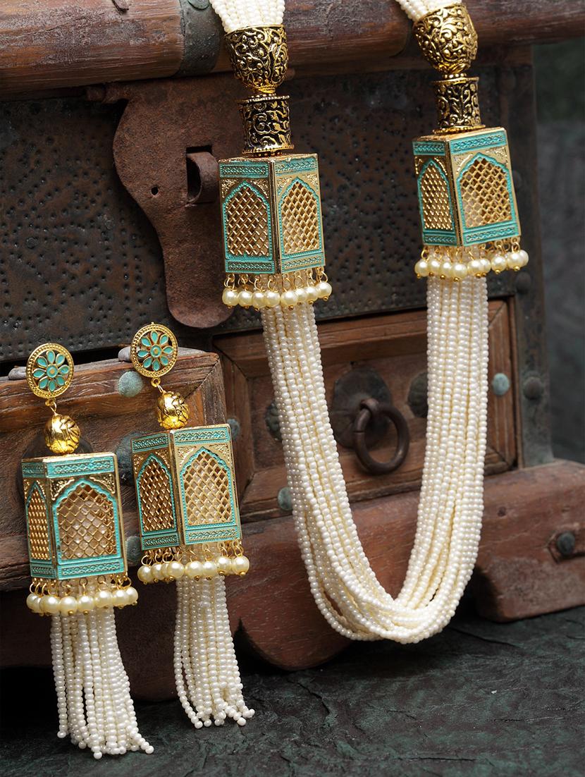 gold plated necklaces and earring - 17534168 - Zoom Image - 1