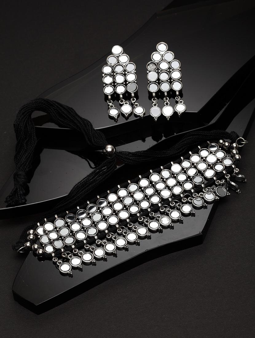 silver brass necklaces and earring - 17534170 - Zoom Image - 1
