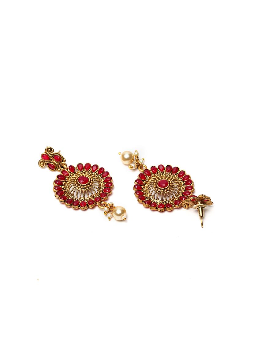 gold metal necklaces and earring - 17534192 - Zoom Image - 4