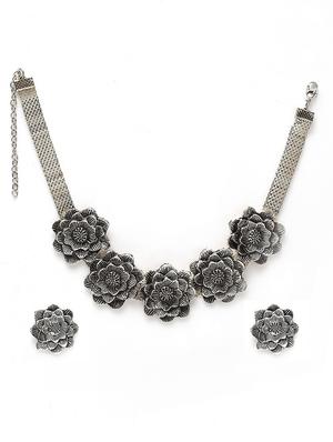 silver brass necklaces and earring - 17534205 - Standard Image - 2