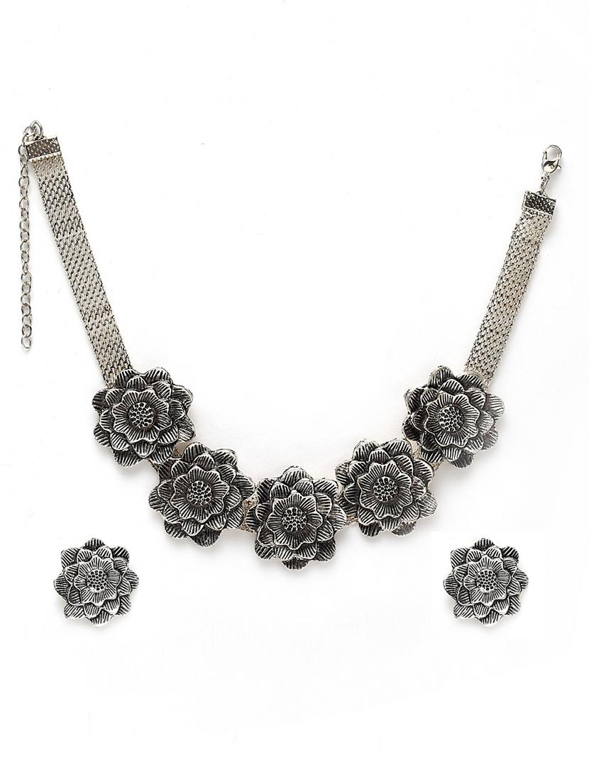 silver brass necklaces and earring - 17534205 - Zoom Image - 2