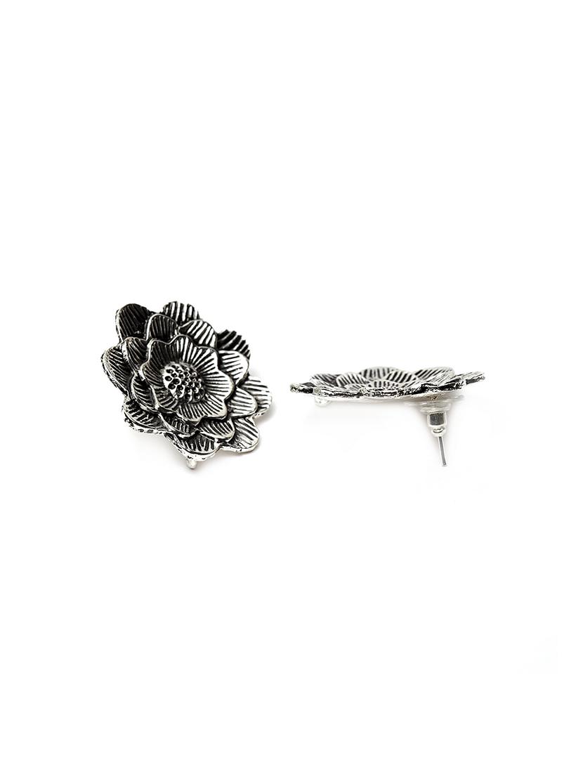 silver brass necklaces and earring - 17534205 - Zoom Image - 3