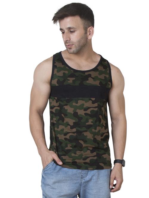 green camouflage t-shirt - 17534935 - Very Small Image - 1
