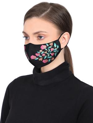 black anti-pollution women mask - 17534974 - Standard Image - 2