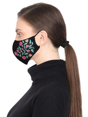black anti-pollution women mask - 17534974 - Standard Image - 3