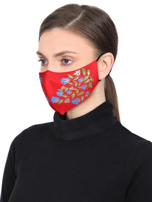 red anti-pollution women mask - 17534975 - Standard Image - 2