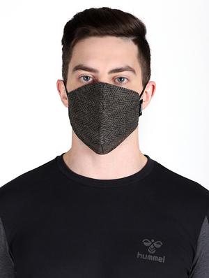 multi colored 3 layer filteration outer layermade from woolen fabric. inner made poly cotton which is extra soft and dries fast. middle 3rd of micro fabric for an stage filtration. antipollution men mask - 17535078 - Standard Image - 3