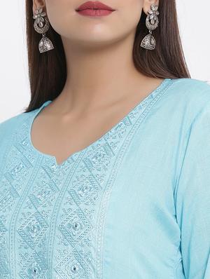 yoke embroidered straight kurta - 17535687 - Standard Image - 4
