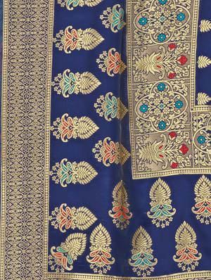 self design plain saree with blouse - 17536191 - Standard Image - 4