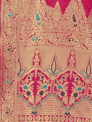 magenta plain saree with blouse - 17536193 - Standard Image - 4