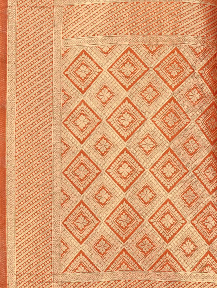 self design plain saree with blouse - 17536197 - Zoom Image - 4