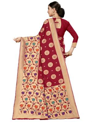 self design plain saree with blouse - 17536220 - Standard Image - 2