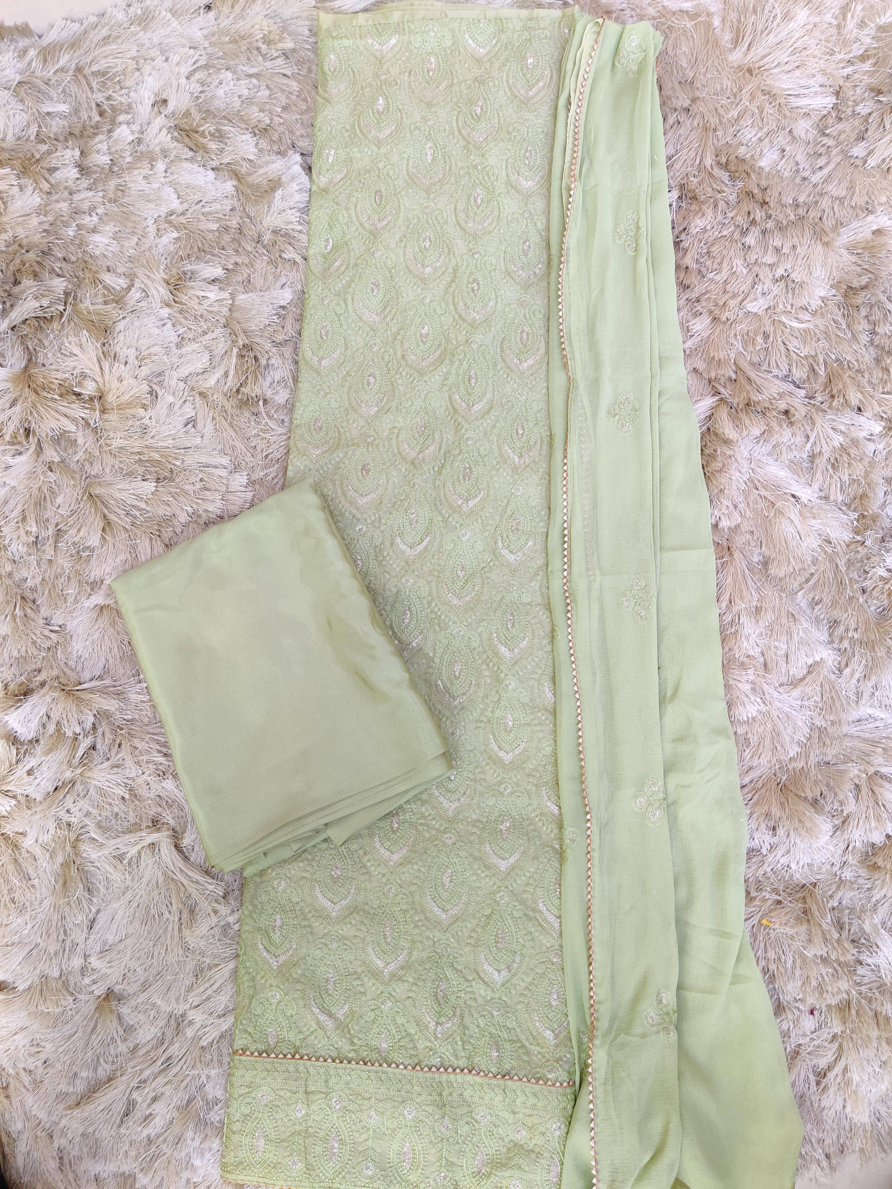 green embroidered suit set - 17536431 - Zoom Image - 1