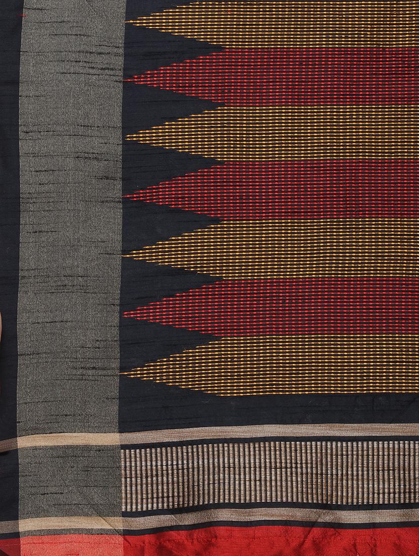 geometrical banarasi saree with blouse - 17536454 - Zoom Image - 6