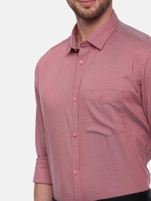 red self design casual shirt - 17537573 - Standard Image - 5
