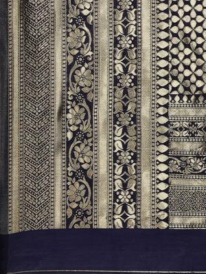 half & half banarasi saree with blouse - 17537664 - Standard Image - 4