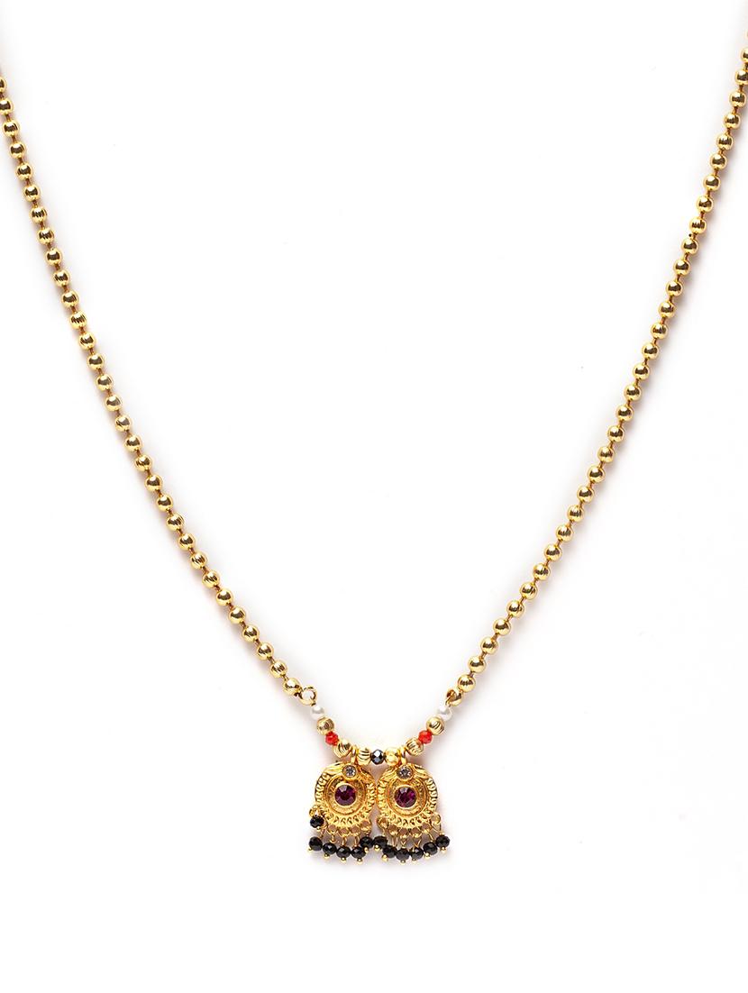 gold metal short necklace - 17537828 - Zoom Image - 3