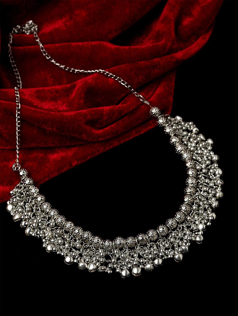 silver brass short necklace - 17537835 - Zoom Image - 1