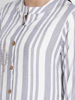 striped straight kurta - 17540123 - Standard Image - 4