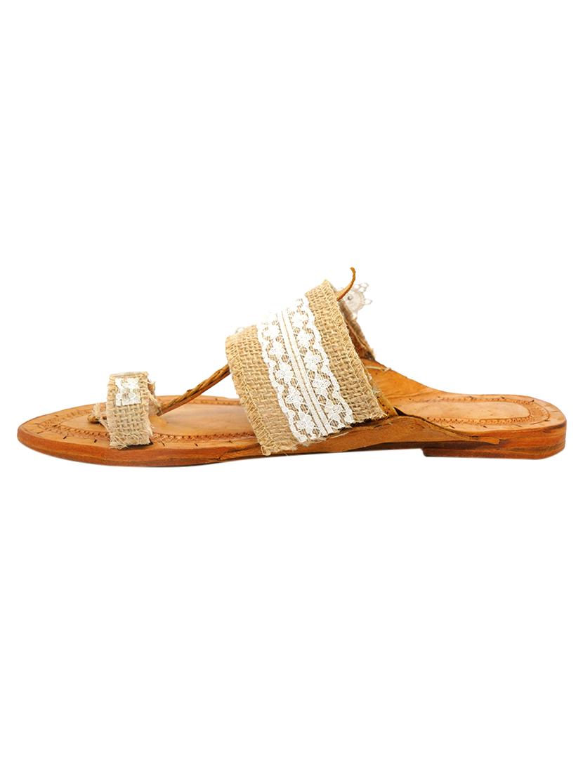 white leather slip on kolhapuris - 17540178 - Zoom Image - 2