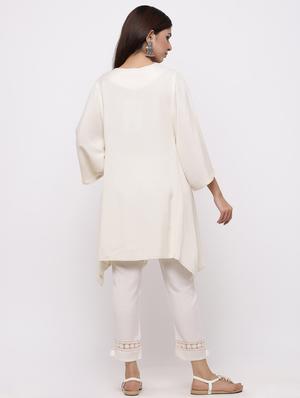 off-white asymmetric kurta - 17540192 - Standard Image - 3