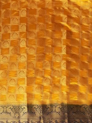solid banarasi saree with blouse - 17541290 - Standard Image - 4