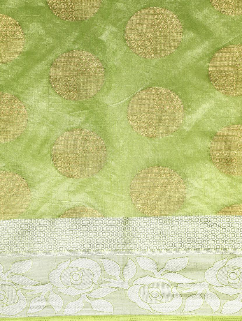 jacquard banarasi saree with blouse - 17541378 - Zoom Image - 4