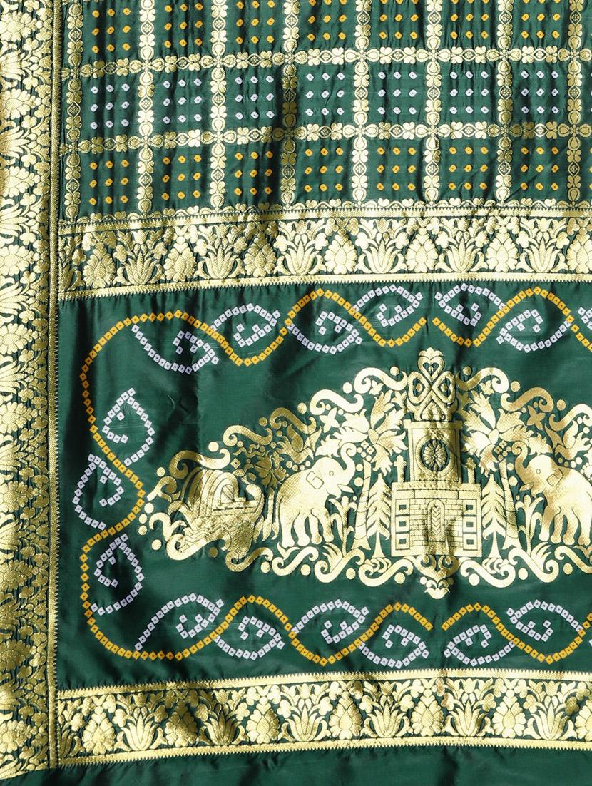 bandhani print banarasi saree with blouse - 17541389 - Zoom Image - 4